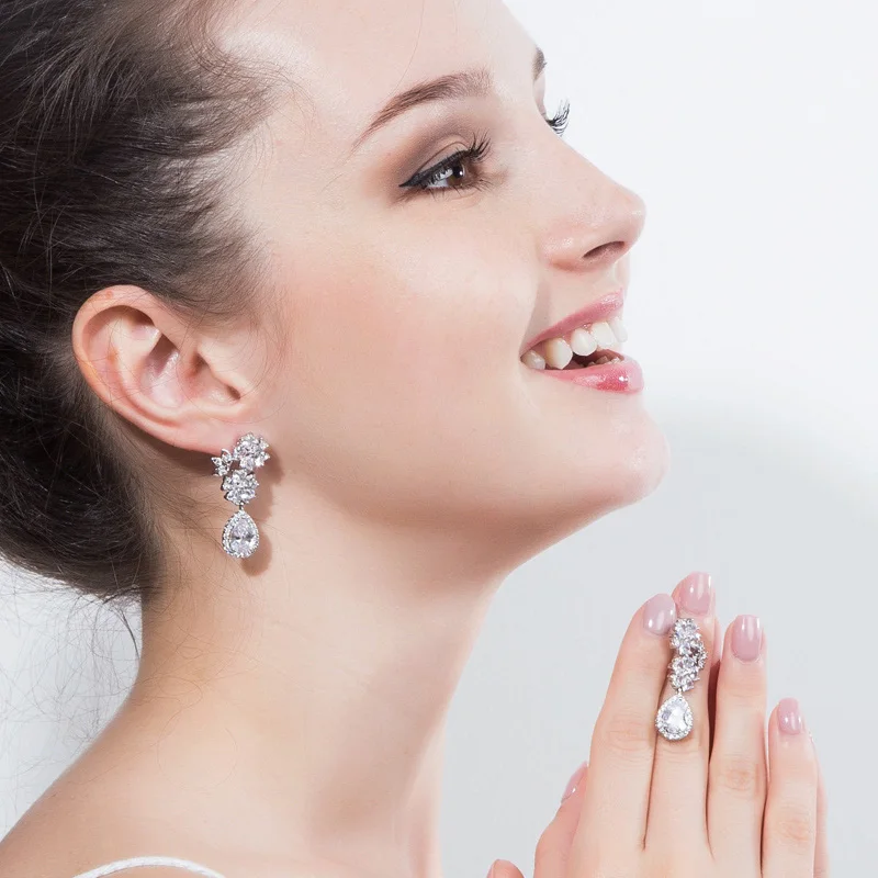 CWWZircons Elegante Blumenform Zirkonia Kristall Clip-Ohrringe für Nicht-Durchstochene Ohrlöcher Brautschmuck Hochzeitsschmuck Großhandel EJ0007 – Detail 2