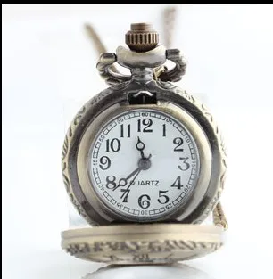 Mini colgante de cuarzo Vintage con números romanos, reloj de bolsillo moderno para regalo