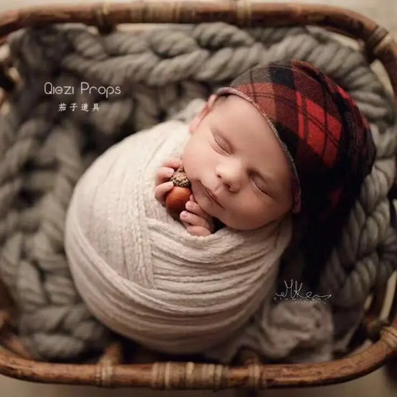 

Newborn Photography Props Hat Baby Christmas Beanie Lattice Hat Baby Shoot Prop Gift for Bebe First Picture Show