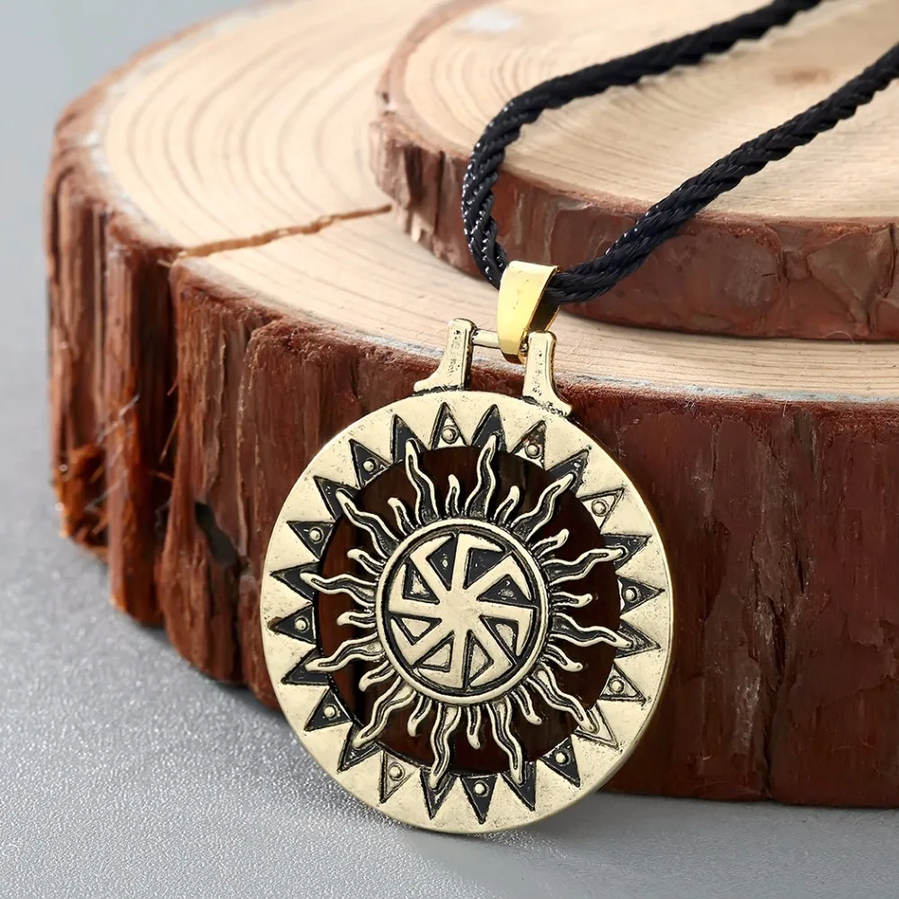 Nostalgia Good Luck Slavic Wheel Kolovrat Necklaces Pendants Amulets Talismans Mens Jewlery Making