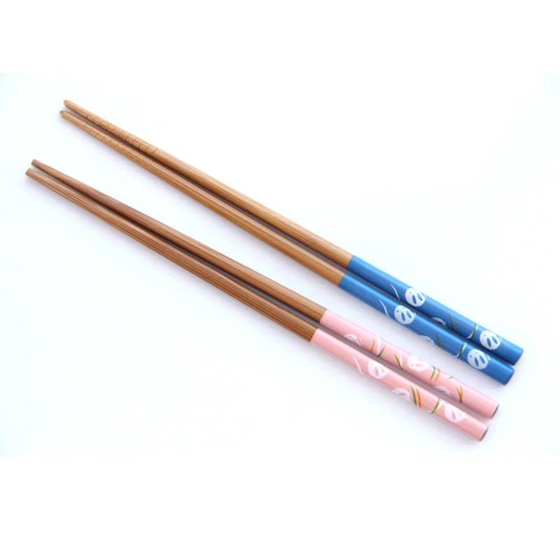 The new Japanese-style wind chopsticks chopsticks fresh rabbit Two colors couple chopsticks household goods