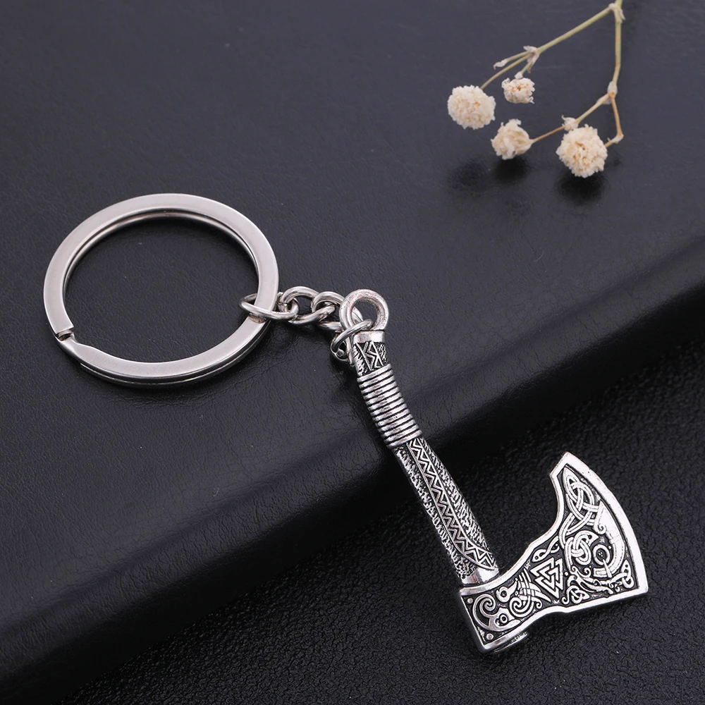 Skyrim Vintage 3D Slavic Axe Perun\'s Charm Key Chain Symbol of Norse Amulet Valknut Celtics Knot Men\'s Keychain Gift