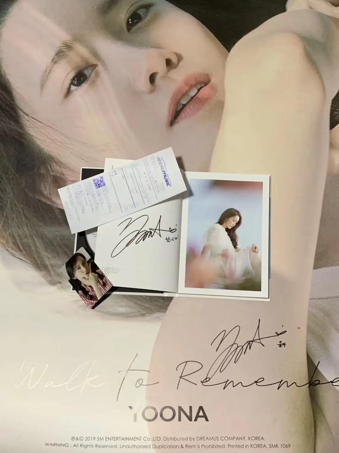 hand signed SNSD Yoona autographed album A WALK TO REMEMBER K-POP+sigbed photo