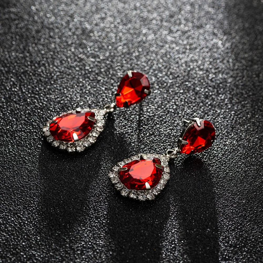 YFJEWE Bride Earrings Cosmetic Geo ZhaoHao Popular Rhinestone Crystal Drop Earring For Wedding Dress Fashion Baldpates #E043
