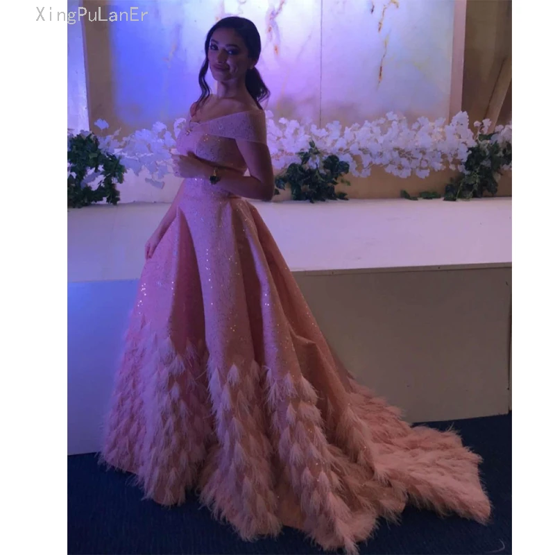 Bling Blush Roze Luxe Dubai Avondjurk 2019 Elegant Uit De Schouder Arabische Feather Prom Gown Lange Elegante Formele Party