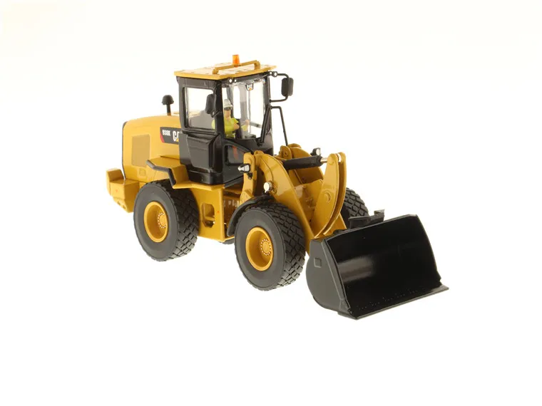 DM 1:50 Scale Cat 938K Wheel Loader with Interchangeable Work Tool Engineering Machinery Diecast Toy Model Collection 85228