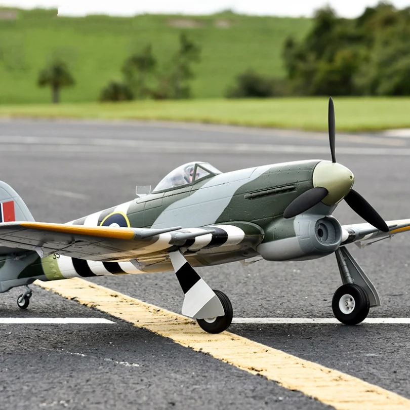 FMS 1100MM 1.1M Hawker Typhoon 6CH con alette retrattili 3S PNP RC aereo Warbird Hobby modello aereo aereo Avion regalo britannico