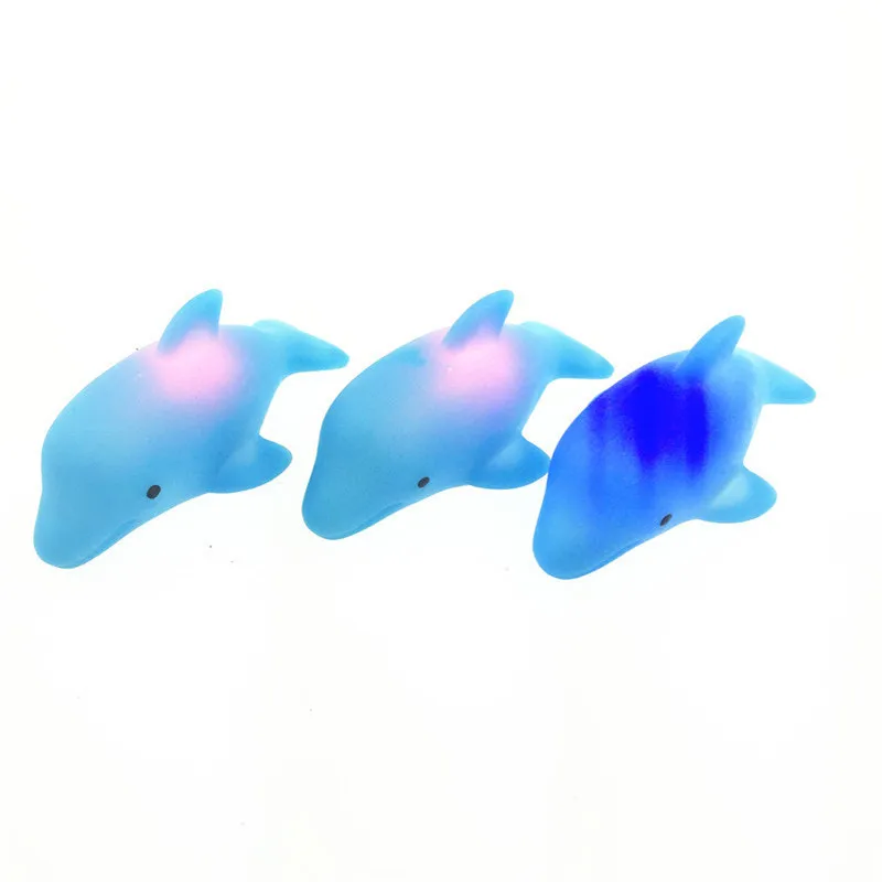 3pcs/lot Lovely Kids Toys Dolphin Shape Children Swimming Water Toys Colorful LED Flashing Lamp Change Baby Bath Toy