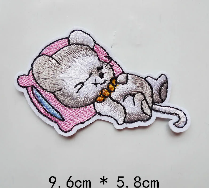 Cute Cartoon Rabbit Mouse Cat Dog Tiger Embroiderey Iron on Patches Animal Badges for Clothes Applique Stickers Sewing Accessory