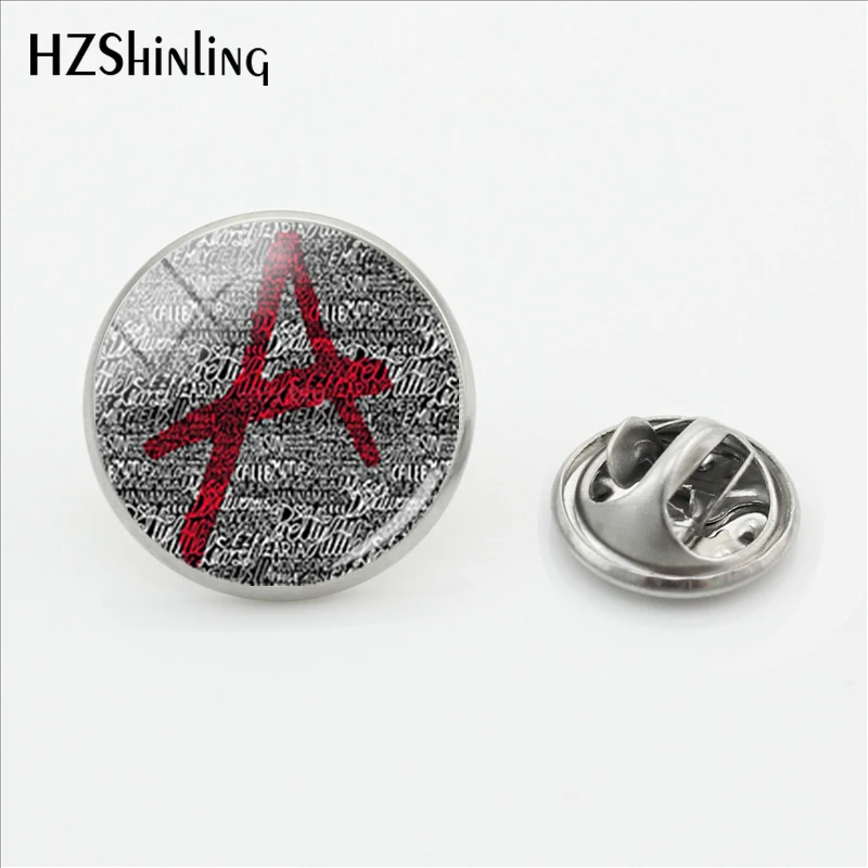 2018 New Pretty Little Liars A Logo farfalla acciaio inossidabile chiusura in acciaio inossidabile Pin Cabochon in vetro gioielli di moda