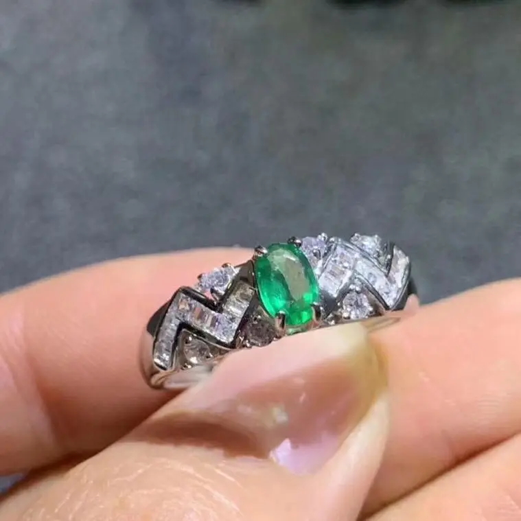

Natural emerald ring Free shipping 925 sterling silver 4*6mm gemstone Fine jewelry