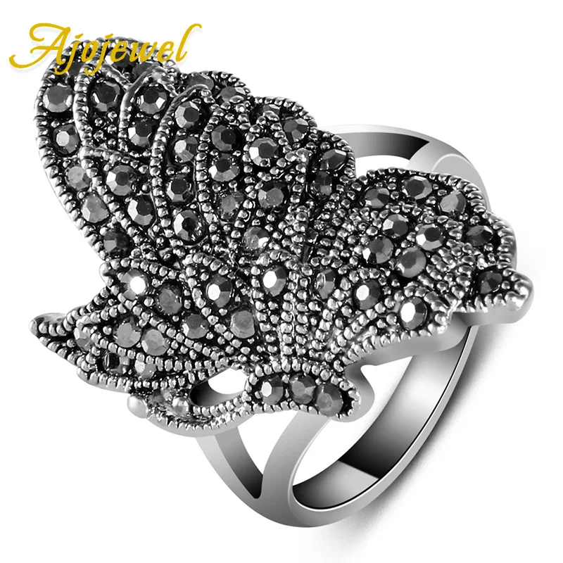 Ajojewel Women\'s Vintage Black Butterfly Ring With Rhinestones Unique Fashion Animal Jewelry Elegant Party Gift