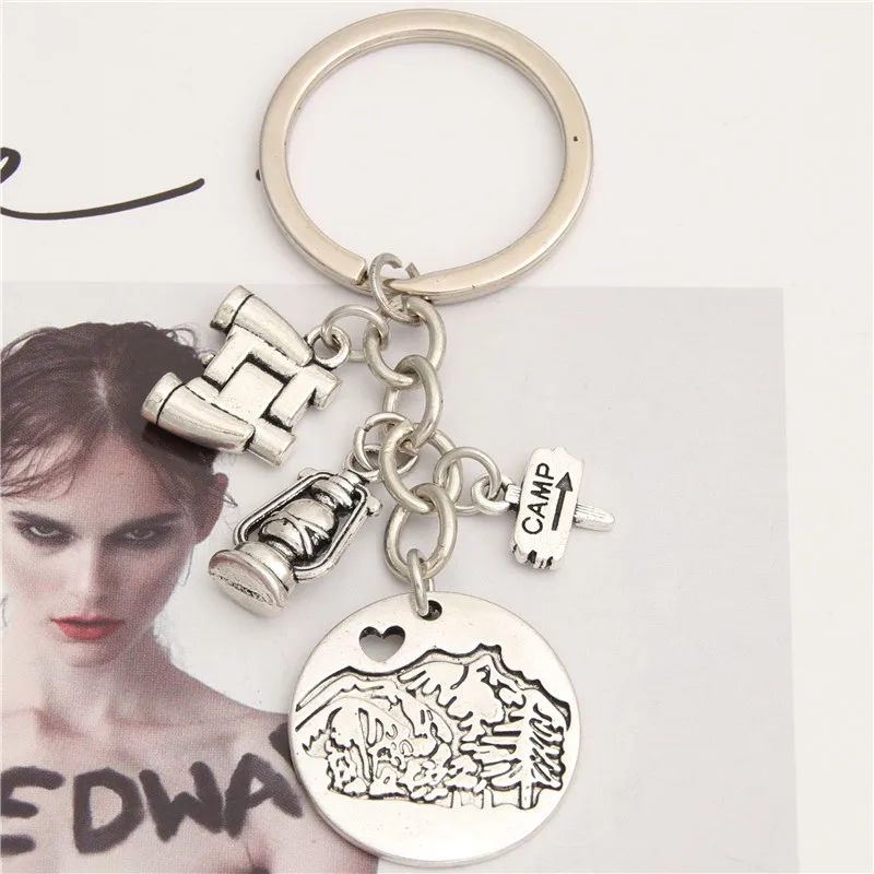 1pc New Style Women And Men Camp Jewelry Pine Tree In The Mountain Keychain Christmas Gift For Nature Lover E2135