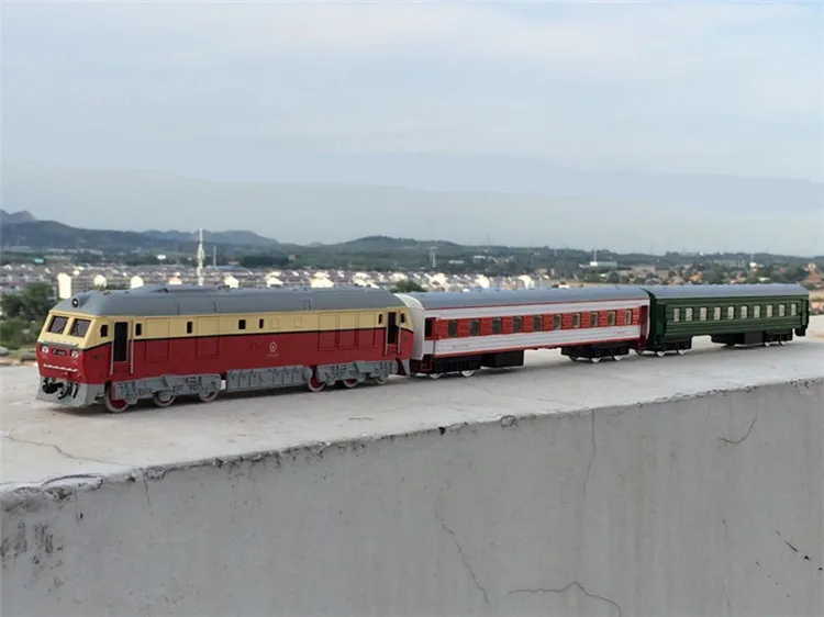 High simulation train,1:87 scale alloy pull back Dongfeng double train, carriage, trailer,toy cars,free shipping