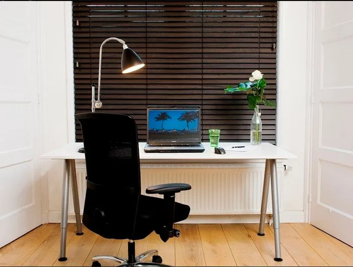 FREE SHIPPING  CUSTOM MADE  DARK BROWN TIMBER VENETIAN BLINDS