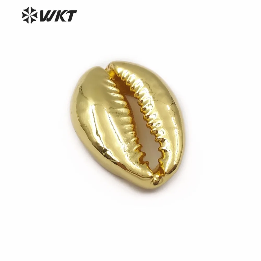 WT-JP057 Big Random Size Natural Sea Shell Wholesale Wild Coast Cowrie With Full Gold Dipped Women Jewelry Accessories