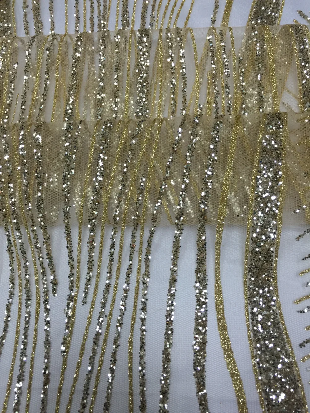 Classic  Fashion Design Sequins Lace  Gold Color African Fabric Wholesale Glitter Material High Quality for Party or Show Dress