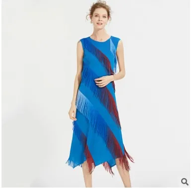 

HOT SELLING Miyake Elegant fold open fork tassel sleeveless o-neck Fashion tassel gradient dress IN STOCK