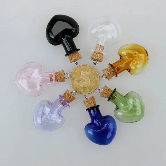 100pcs/lot  mix color heart shape Mini Clear Glass Bottle Cork Small Handmade Wish Vials pendants sample jars metal eyehook free