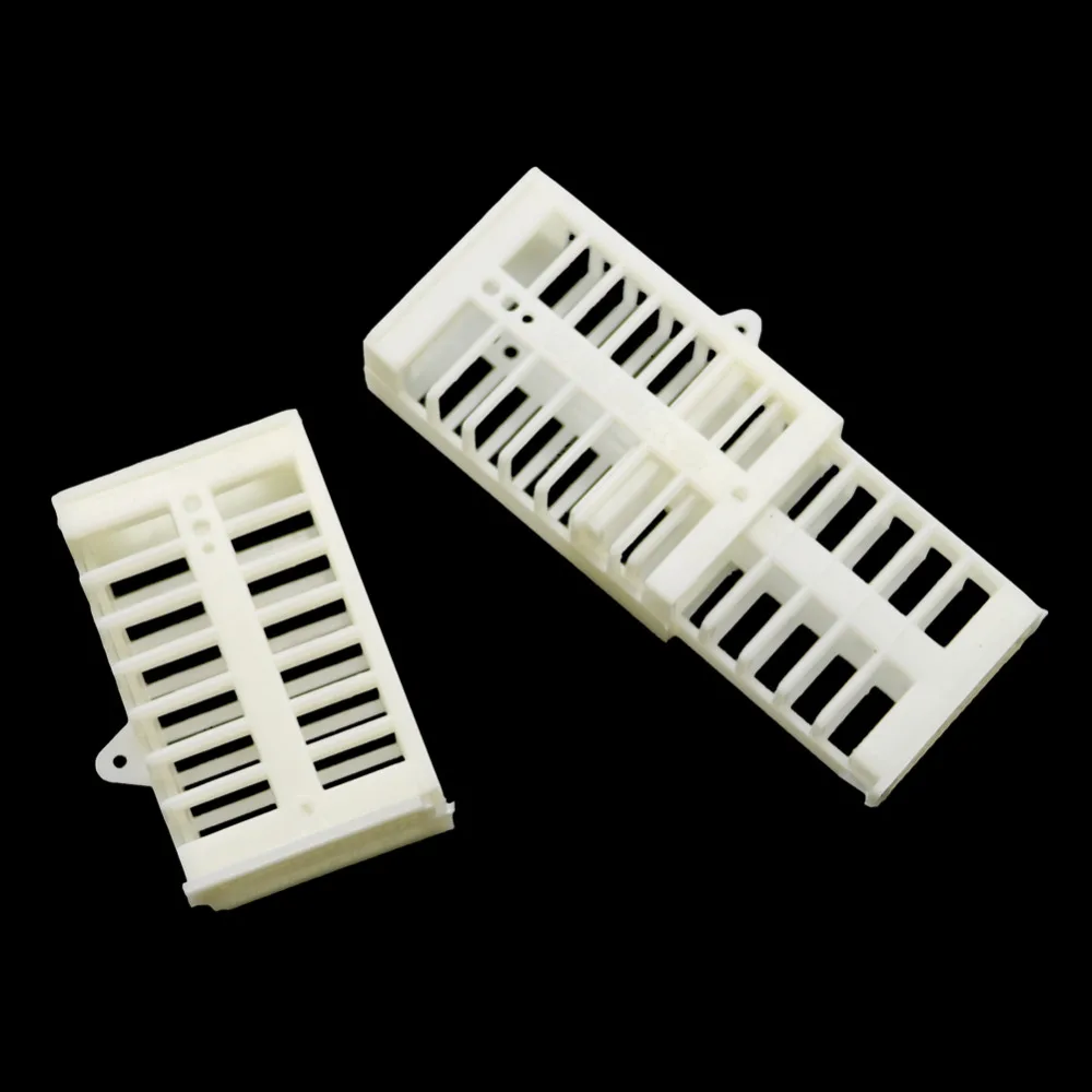 Bee Cages Box for Bees Queen Bee Isolation Plastic Professional Transport Queen Bee Beekeeper Beekeeping Equipment 5 Pcs