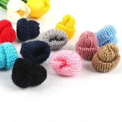 10 teile/los 3*3,5 cm Wolle Kappe Weihnachten Baum Kappe Dekoration DIY Kleidungsstück Kopf Seil Material Pompom Kleidungsstücke spielzeug Zubehör