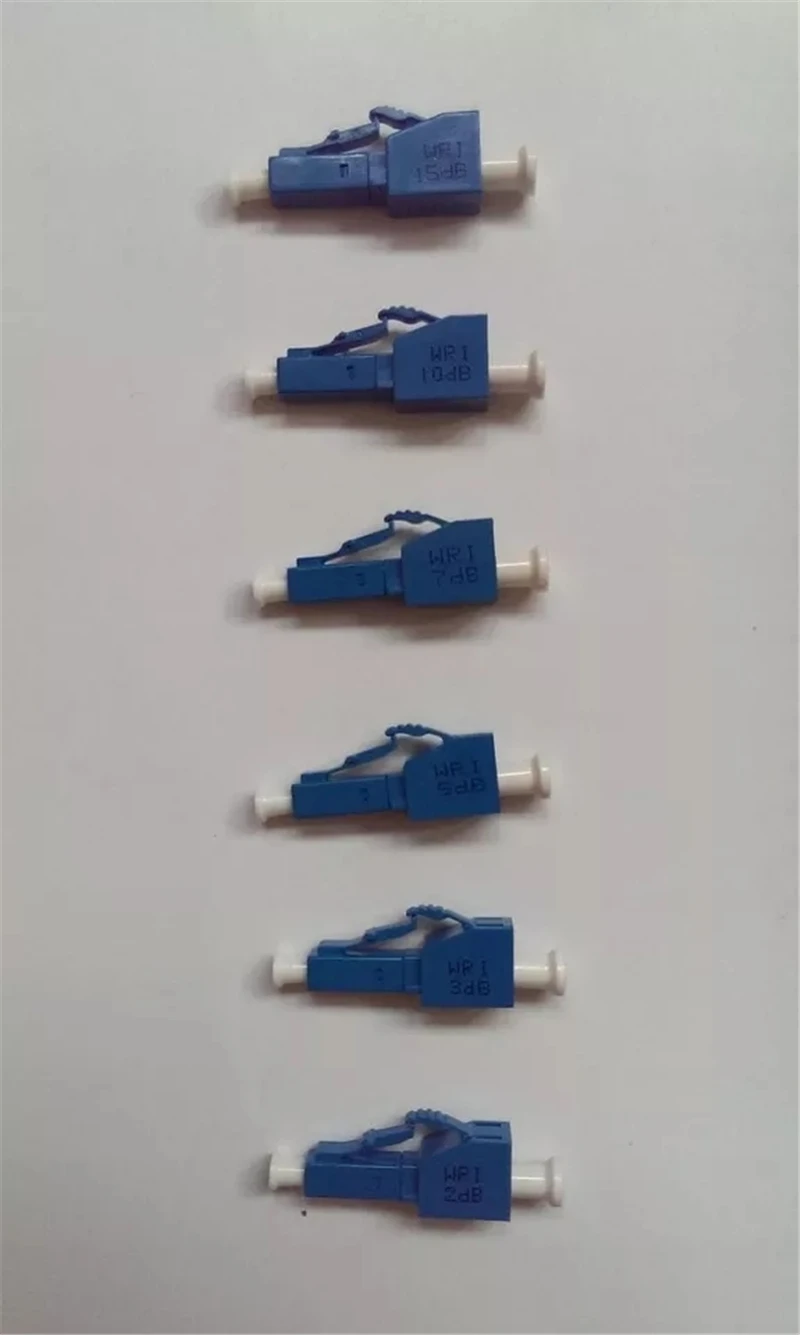 المخفف الألياف LC/UPC 5db أنثى إلى ذكر المكونات نوع SM FTTH الألياف البصرية LC UPC 5db المخفف مبيعات المصنع ELINK 50 قطعة