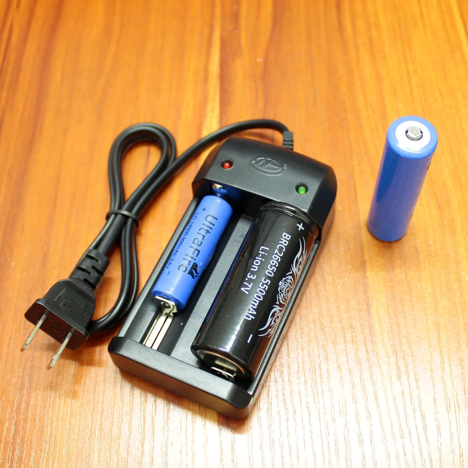 Battery Dual Charge 26650/18650/14500/18500/10440 Flashlight Lithium Battery Universal Charger 3.7V 4.2V