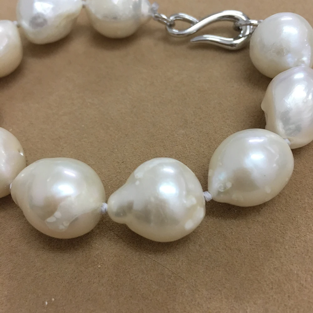 100% nature  freshwater pearl bracelet with big  baroque shape-diameter 11-14 mm and length 16-20 mm