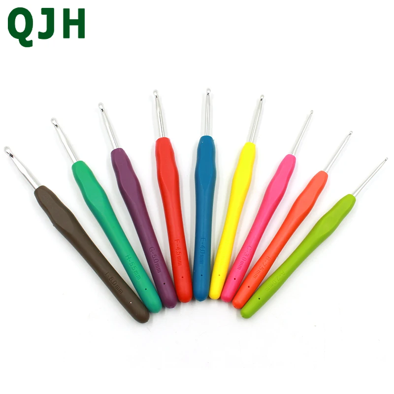 

Multi-Color 9pcs/set Aluminum Crochet Hooks Knitting Needles TPR-Plastic Soft-Handle DIY Weaving Crafts Tools Length 13.7cm