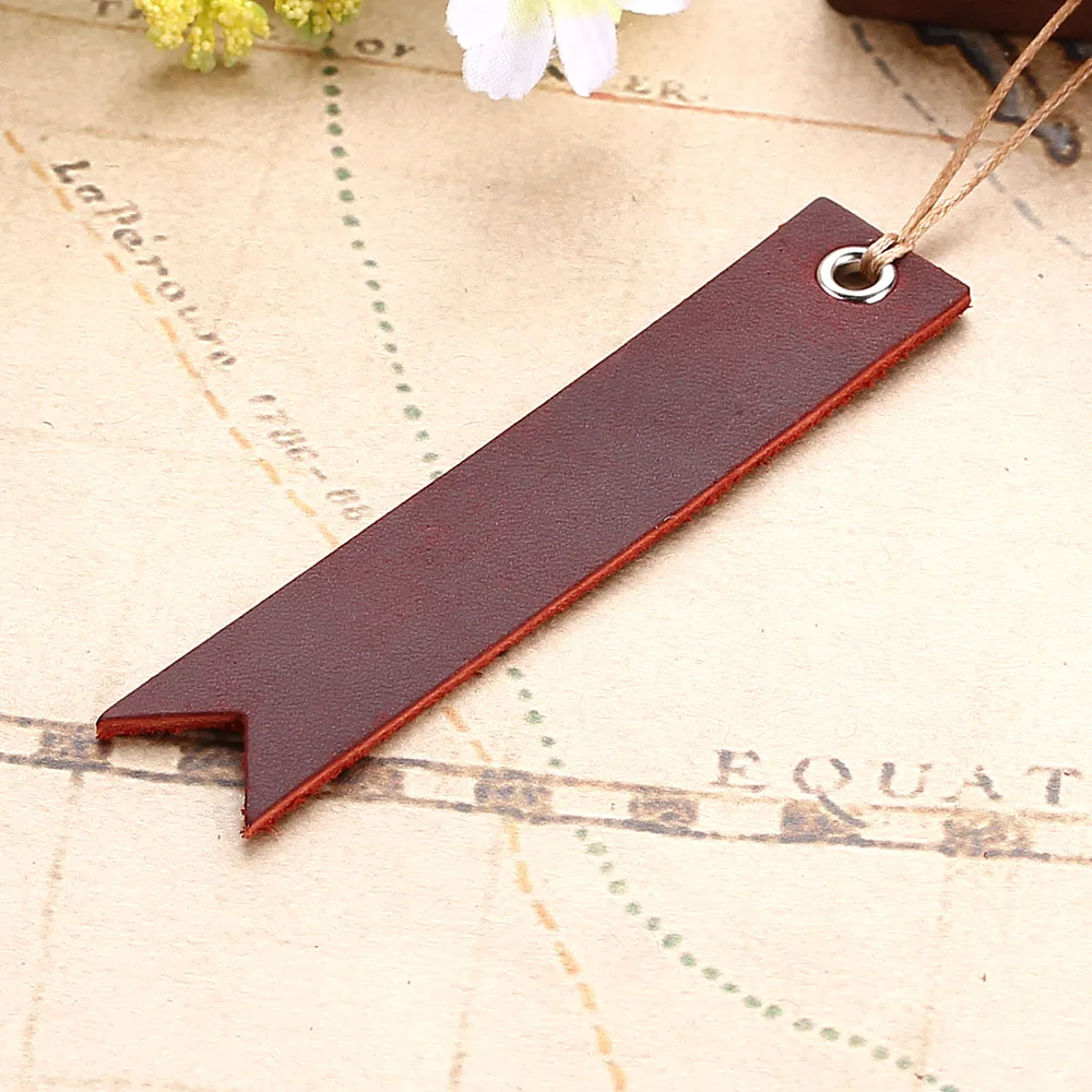 Robrasim 2 PCS Vintage Leather Bookmark, Christmas Present, Birthday Anniversary Gift Custom Book Mark