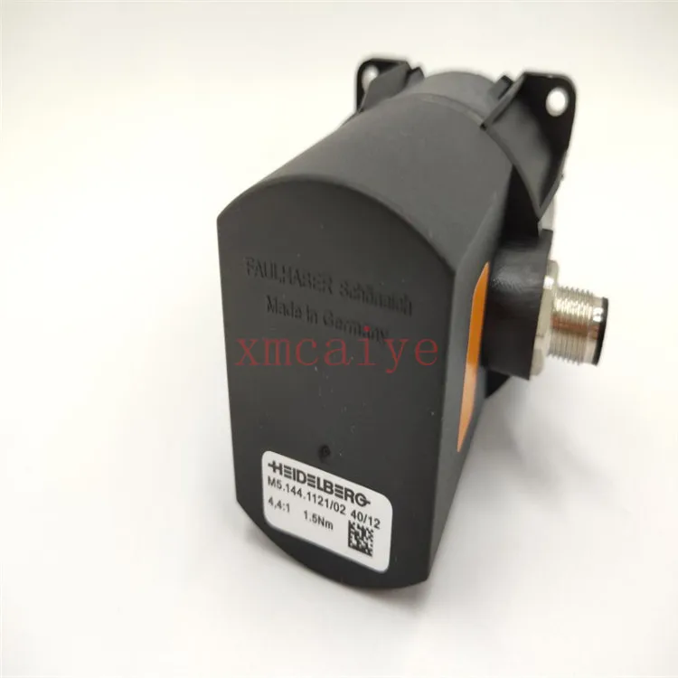 

1 piece Free Shipping M5.144.1121 motor for SM74 PM74 offset printing machine motor