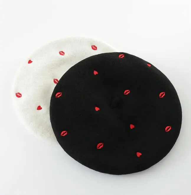 Winter Female Pure wool beret Red heart lip embroidery Cap Winter Warm Female British Style Lady Painter Bonnet Woman\'s hat