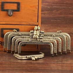 Vintage Bloem Knop Embossing Vierkant Metalen Handtas Frame Handvat Voor Clutch Bag Accessoires Kus Gesp Slot Antieke Bronzen Toon