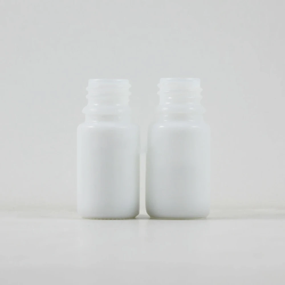 

50pcs 5ml white Glass Essential Oil Bottle Without any cap , could match with sprayer or dropper caps