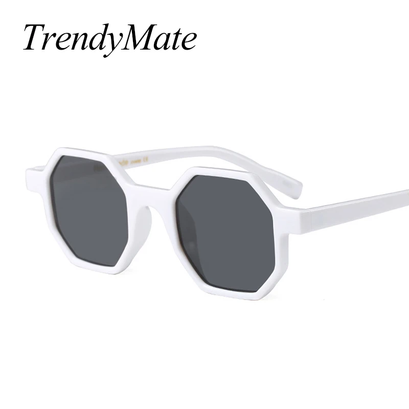 Unisex Flat Top Eyeglasses Small Triangle Frame Cat Eye Sunglasses Women UV400 2018 Fashion Color Ocean Film Sun Glasses 1261T