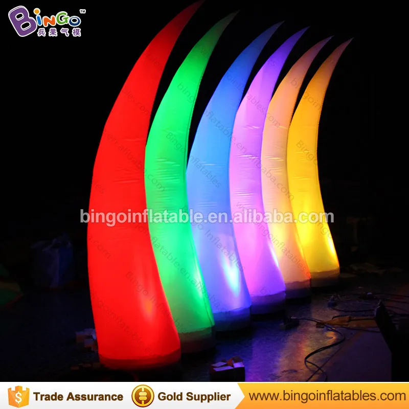 Customized 2.5m High Inflatable Ivory Shape Light for Party 2018 Hot Sale Inflatable Colorful Lighting Tube LED Mammoth Tusk