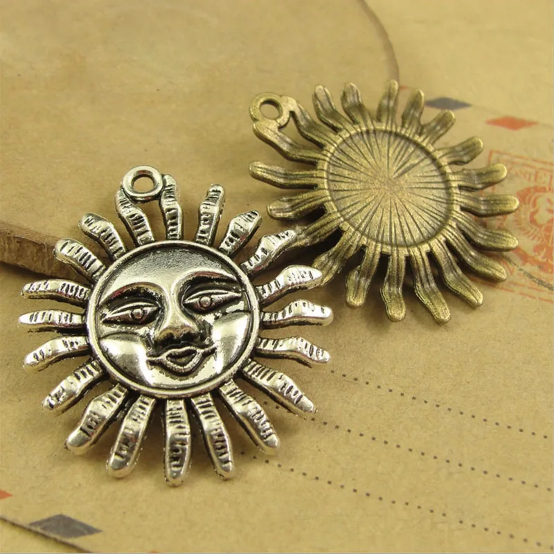 REGELIN Antique Bronze/silver color Dark Souls Solaire Of Astora Sun Pendant Zinc Alloy Charms Magic Sun Diy jewelry accessories