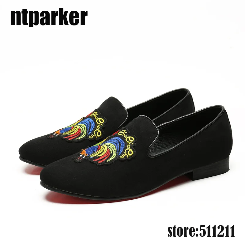 

ntparker-100% Brand New Chaussure Homme Suede Black Men Flats Loafers Shoes with embroidery cock Men Summer Leather Shoes Party