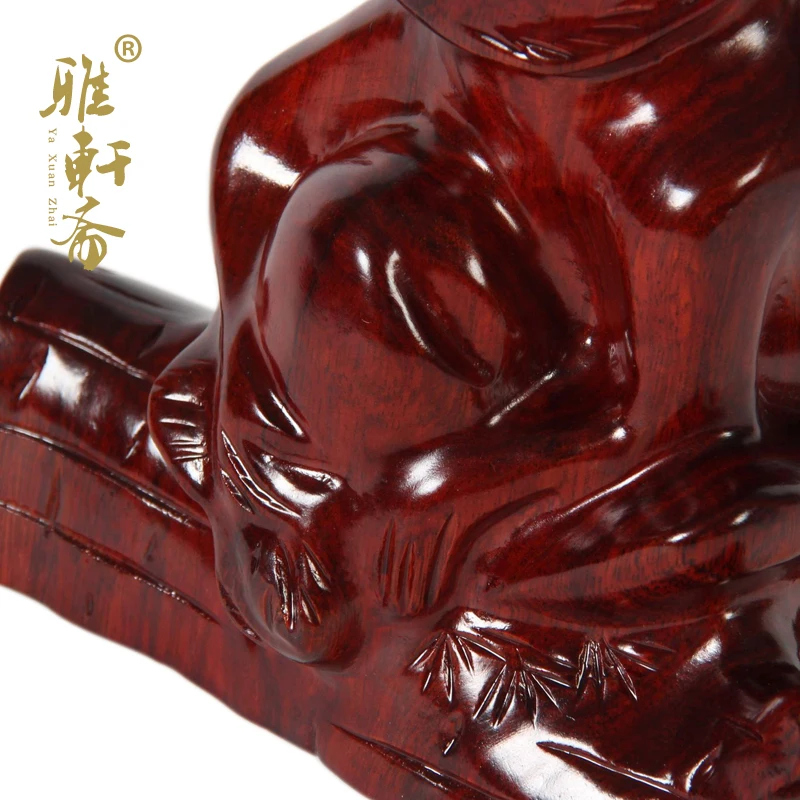 Monkey monkey Zodiac Zhai TZ mahogany carving crafts Home Furnishing birthday gift monkey peach Xian Feng shui ornaments