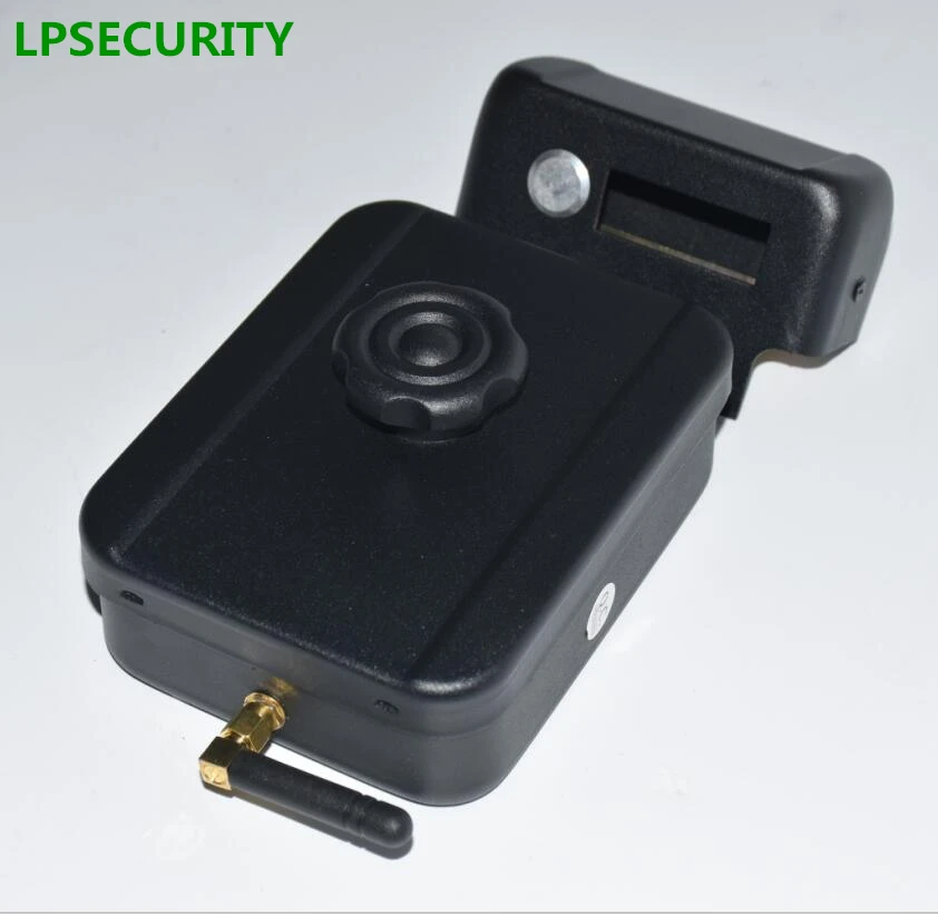 battery power 4 remote controls wireless outdoor gate door castle electric drop bolt lock (no battery included)