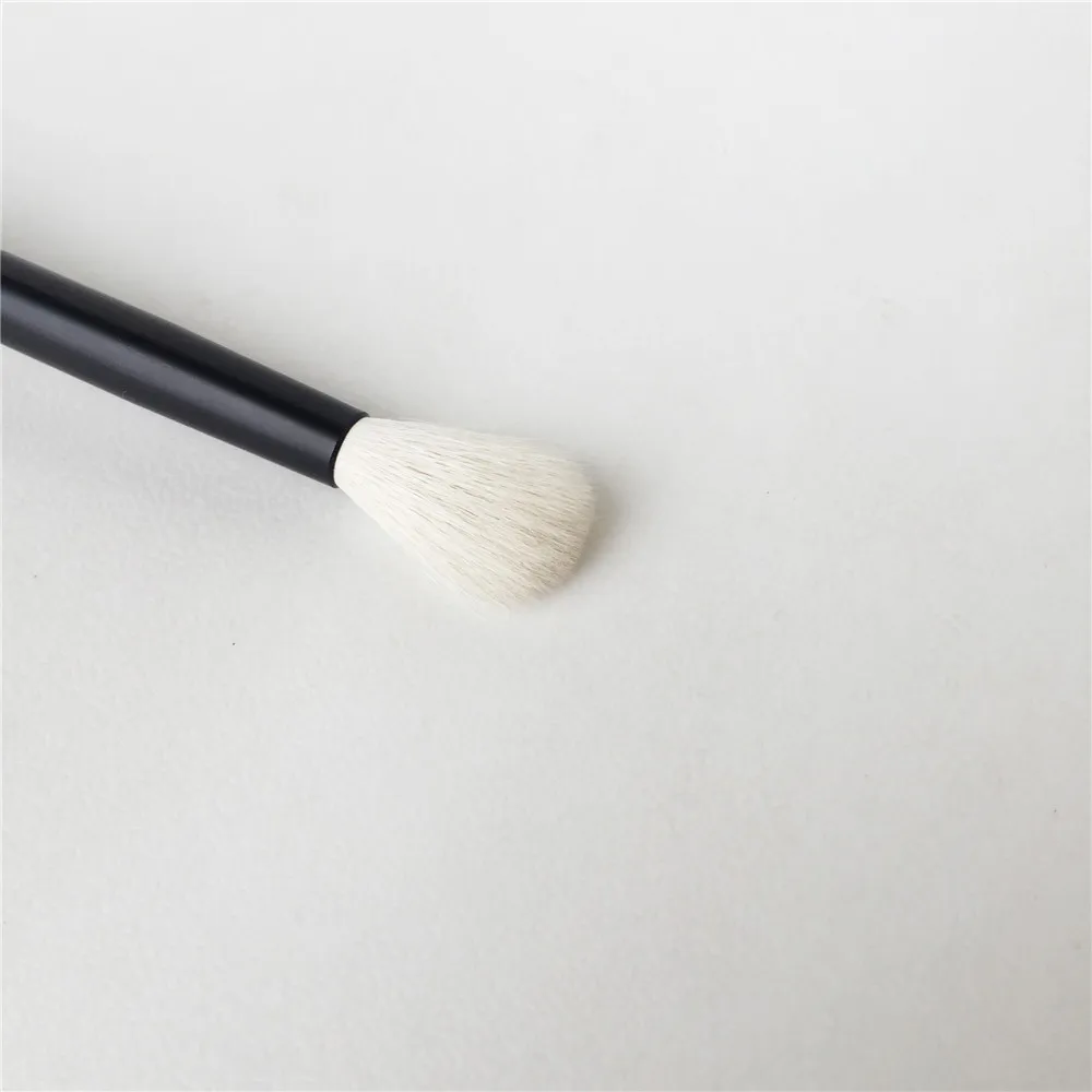 KK-SERIES Brush Eyes 200 Eyeshadow Blending Brush - Soft Qaulity Goat Hair Beauty Makeup brush blender tool