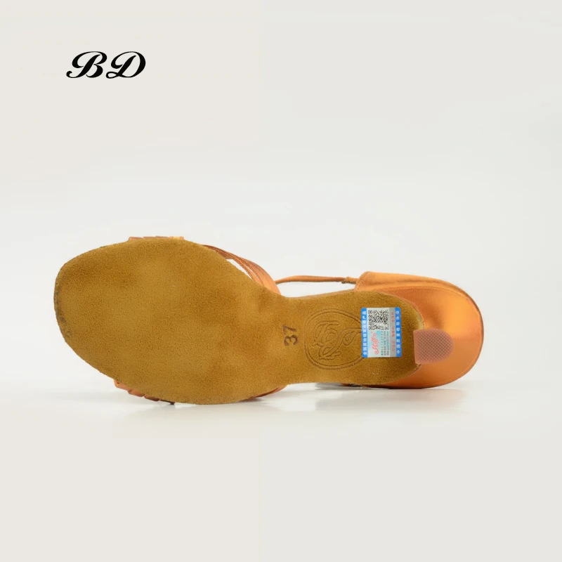 BD 2304 scarpe da ballo sala da ballo donna scarpe latine scarpe da ballo ragazza donna sandali tacchi alti 7.5CM raso 2018 nuovo bdabce autentico