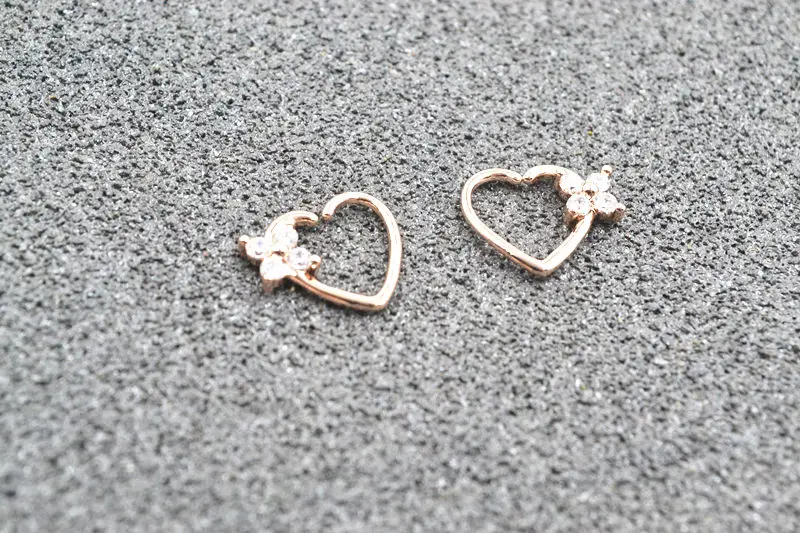 50pcs 18G Heart CZ Flower Nose Ring Body Piercing earring Helix/Tragus/Cartilage Diath Upper Earring Body Piercing Free Shipping