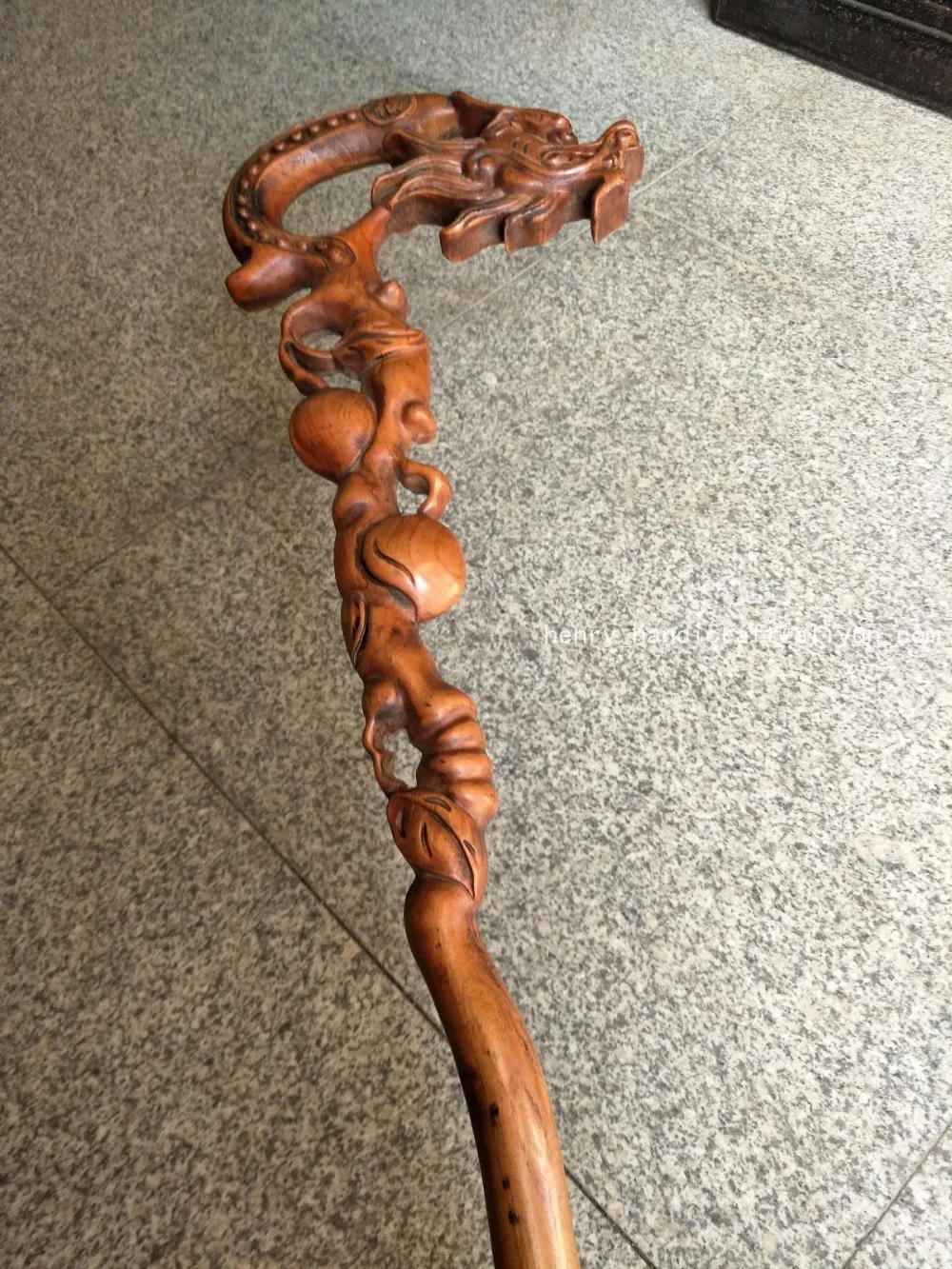 

Rare Old Chinese old wood cane \walking stick,peach&dragon,exquisite designs,Hand-carved,Ancient,free shipping