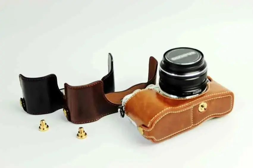 PU Leather Camera Bag for Olympus Pen Lite E-PL7 E-PL8 EPL7 EPL8 Camera Case With battery open