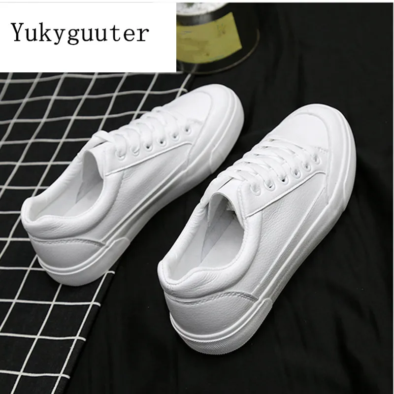 Women Skateboarding Shoes Sport 2024 Light Weight White Sneakers Outdoor Athletic Breathable Lace Up High Quality Shoes Woman