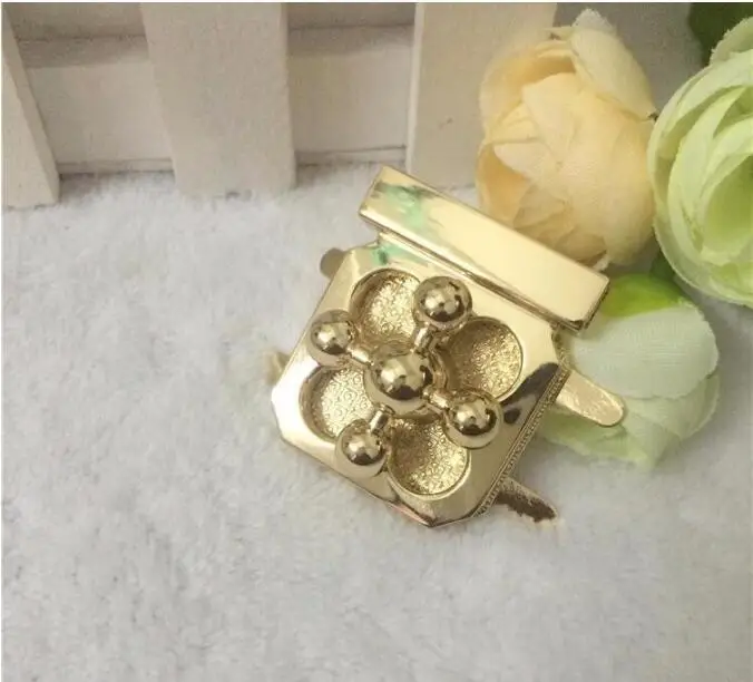 Free shipping Bag with Parts & Accessories (6 PCS/lot) new bags high quality plum blossom rotating decorative lock