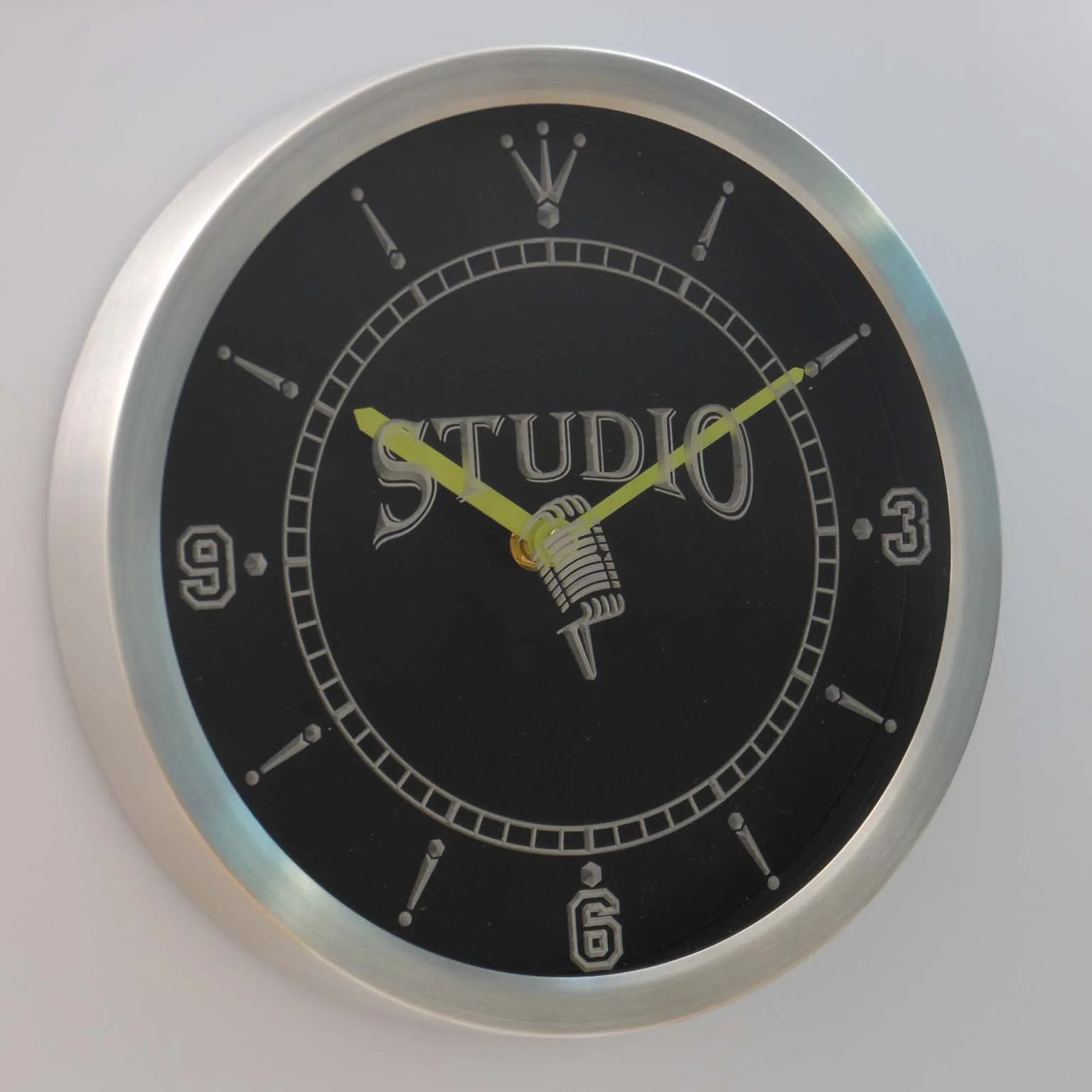 nc0349 Studio On the Air Microphone Neon Light Signs LED Wall Clock