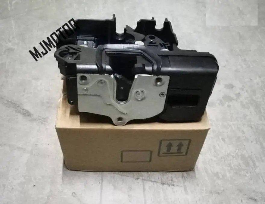 Lock cylinder kit of door Front left Rear Right side for Chinese SAIC ROEWE 550 MG6 Auto car motor parts 10013911