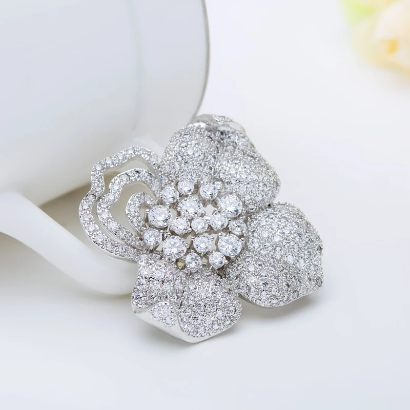 LUOTEEMI 3 Colors Big Flower Cubic Zirconia Brooches for Women Brilliant Clear Pink Crystal Cloth Accessories Wedding Jewelry